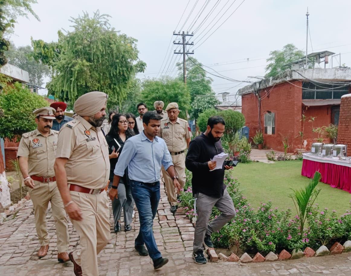 ਲੁਧਿਆਣਾ ਡੀਸੀ ਹਿਮਾਂਸ਼ੂ ਜੈਨ ਵੱਲੋਂ ਕੇਂਦਰੀ ਜੇਲ੍ਹ ਦਾ ਦੌਰਾ | Ludhiana Central Jail Inspection