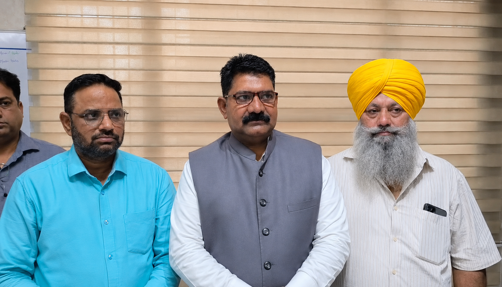 ਜਗਰਾਉਂ ਵਿੱਚ ਸਫਾਈ ਕਰਮਚਾਰੀਆਂ ਦੀਆਂ ਸਮੱਸਿਆਵਾਂ ਸੁਣਨ ਪਹੁੰਚੇ ਵਾਈਸ ਚੇਅਰਮੈਨ ਸੁਰਿੰਦਰ ਕਲਿਆਣ, ਕੂੜਾ ਪ੍ਰਬੰਧਨ ਲਈ ਨਵਾਂ ਪ੍ਰੋਜੈਕਟ