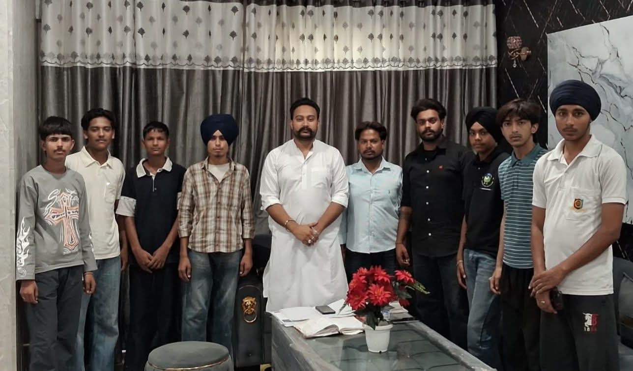 ਸਰਹਿੰਦ ’ਚ ਗੁਰਕੀਰਤ ਸਿੰਘ ਬੇਦੀ ਦੀ ਨੌਜਵਾਨਾਂ ਨਾਲ ਮੁਲਾਕਾਤ, ਨਸ਼ਿਆਂ ਤੋਂ ਦੂਰ ਰਹਿਣ ਦਾ ਸੱਦਾ