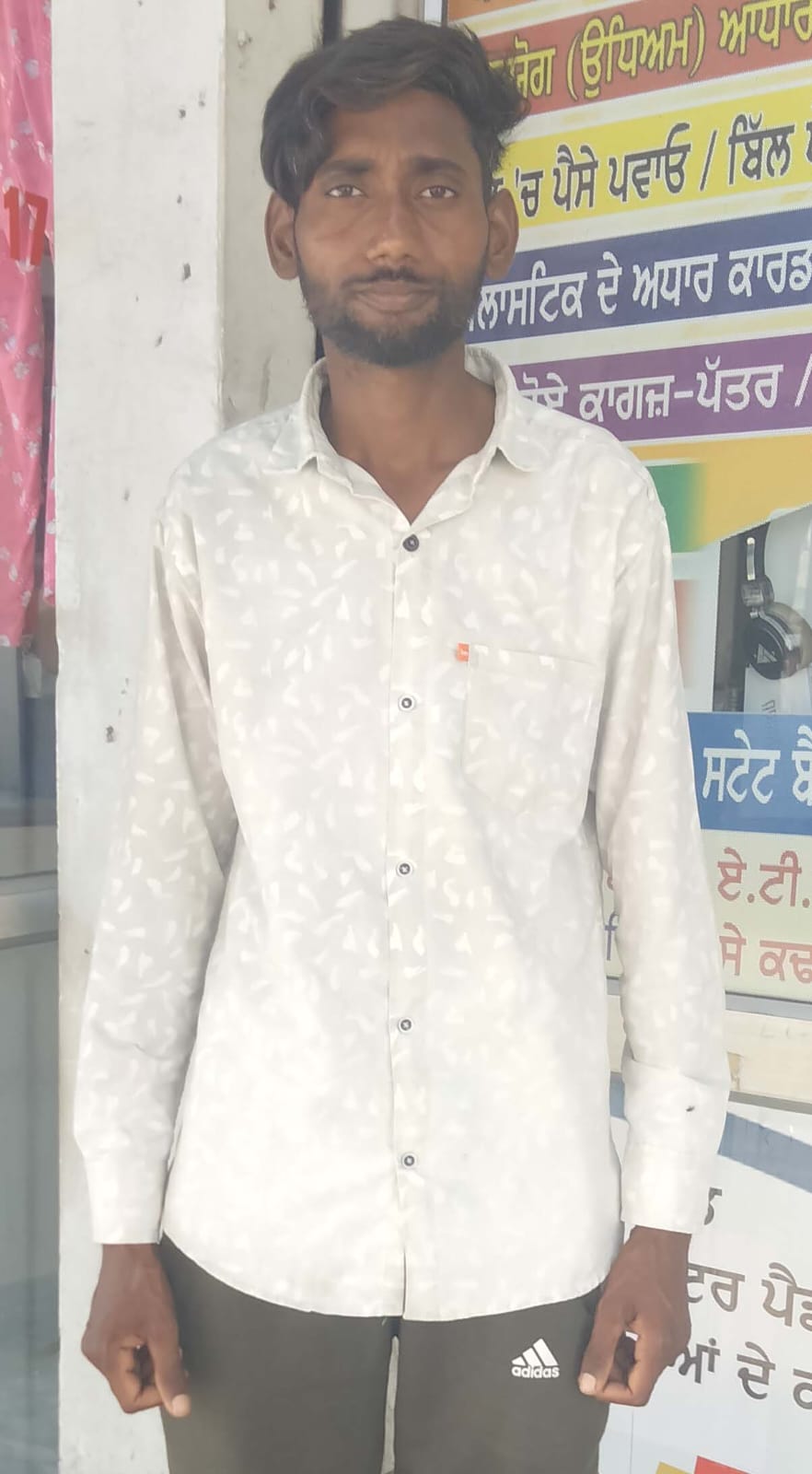 सिद्धवां बेट में लूट की वारदातें बढ़ीं: बाइक सवार बदमाशों ने हथियार दिखाकर छीनी मोटरसाइकिल, लोगों में दहशत